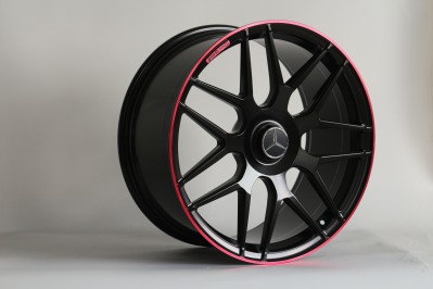 Диск кованый amg g63 r22x10J ET36 5x130 чёрный с красным кантом A46340120009Y15 - вид 1 миниатюра