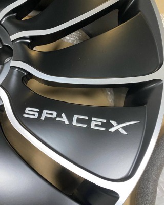 Кованые диски для TESLA Y R21, разноширокие с большими ступичными колпачками - вид 3 миниатюра